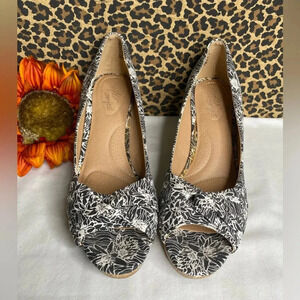 🦋B2G1🦋DEXFLEX COMFORT Black/White Floral Open Toe Wedge | 9 |